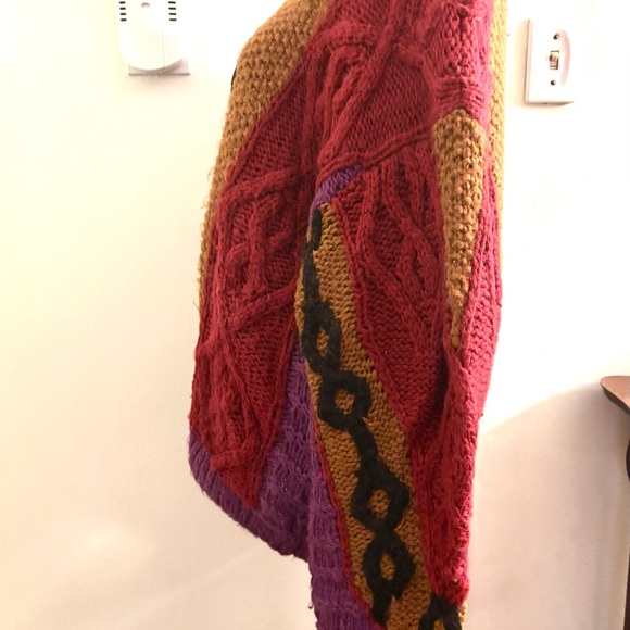 Vintage Women’s Novo Hand Knit Sweater - Picture 4 of 7